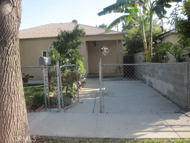 1026 W Walnut Street, Santa Ana, California 92703