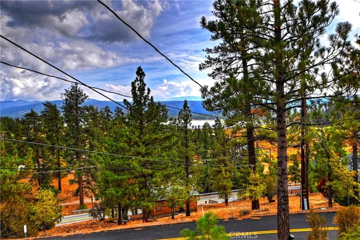 39318 Garden Place, Fawnskin, California 92333
