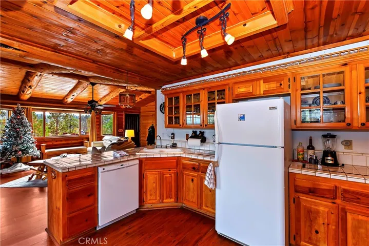 39318 Garden Place, Fawnskin, California 92333