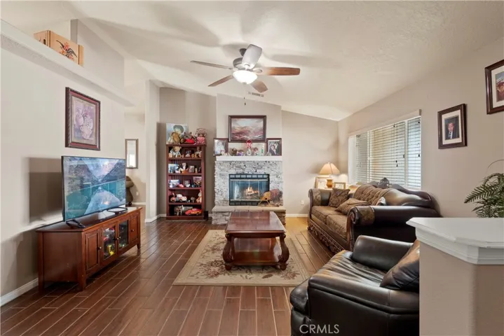14962 Ranchero Road, Hesperia, California 92345