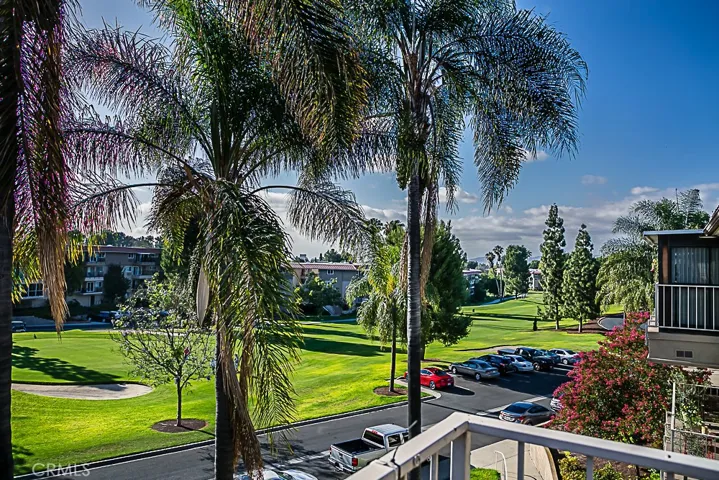 2384 Via Mariposa W 3f, Laguna Woods, California 92637
