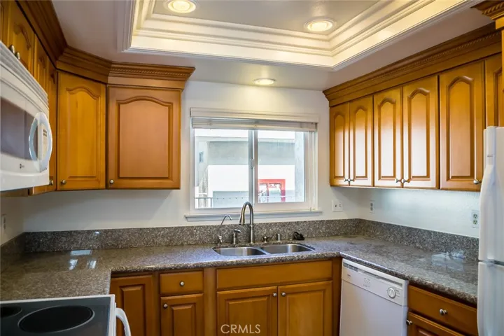2384 Via Mariposa W 3f, Laguna Woods, California 92637