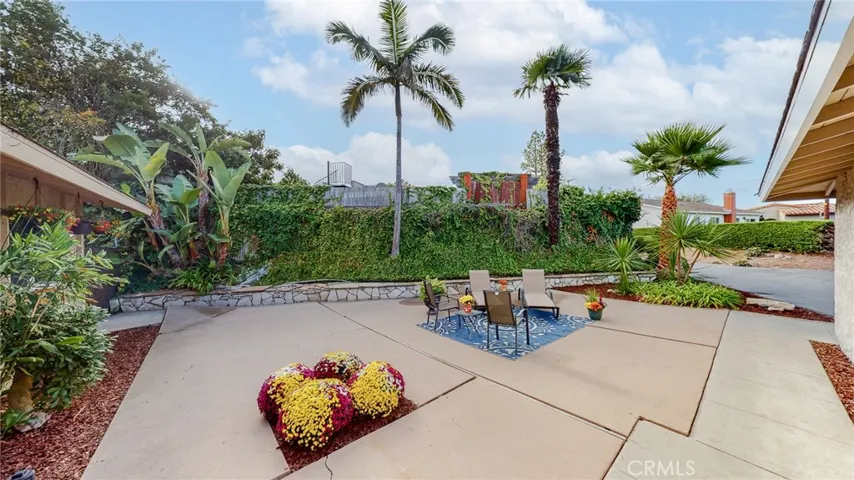 6111 Monero Drive, Rancho Palos Verdes, California 90275