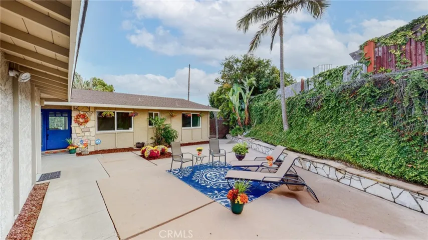 6111 Monero Drive, Rancho Palos Verdes, California 90275