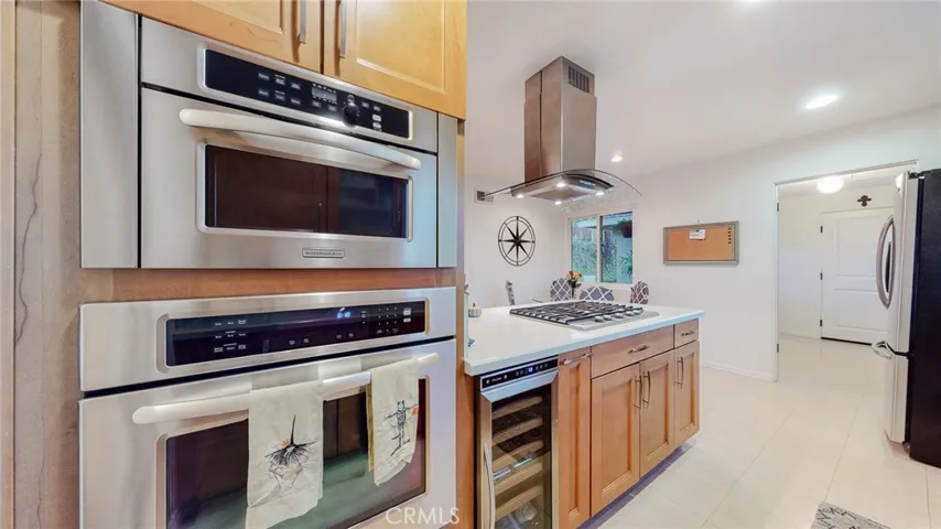 6111 Monero Drive, Rancho Palos Verdes, California 90275