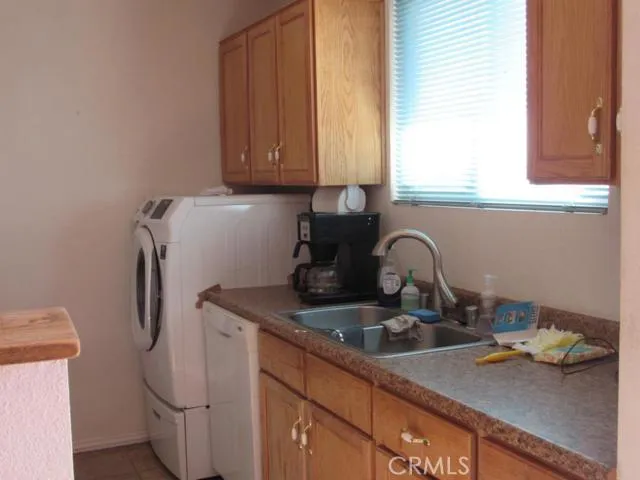 1000 1002 E Navajo Street, Barstow, California 92311