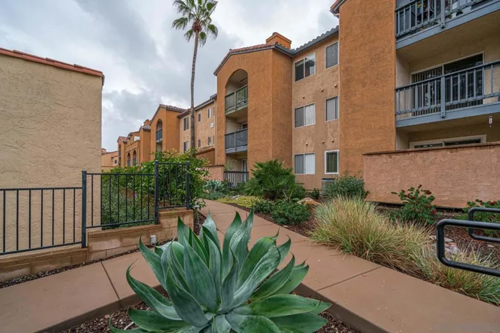 7130 Shoreline Dr 1303, San Diego, California 92122