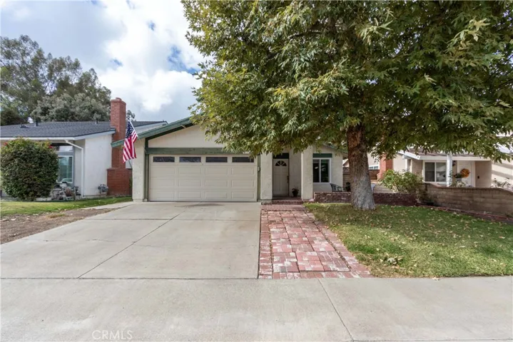 Lovely Single Story Home on Cul-de-sac
