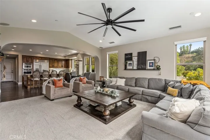 2048 Middle Creek Road, Riverside, California 92506
