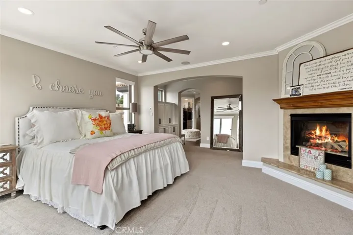 2048 Middle Creek Road, Riverside, California 92506