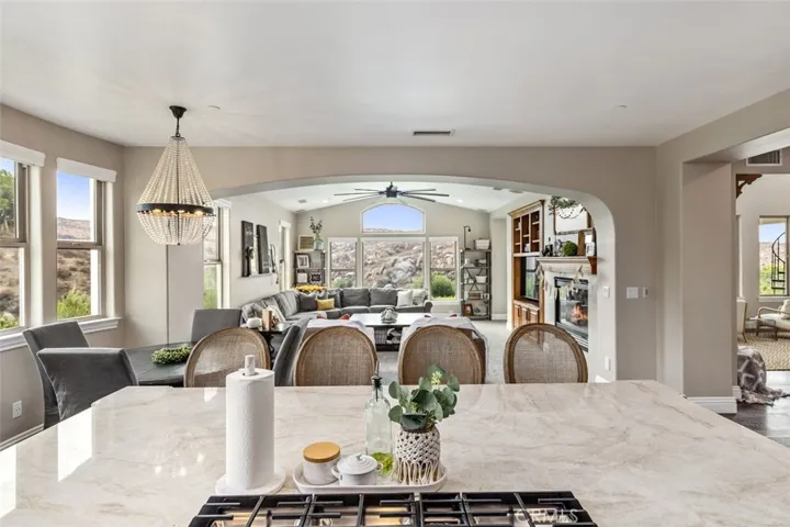 2048 Middle Creek Road, Riverside, California 92506
