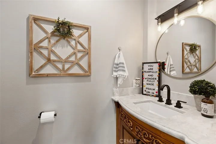 2048 Middle Creek Road, Riverside, California 92506