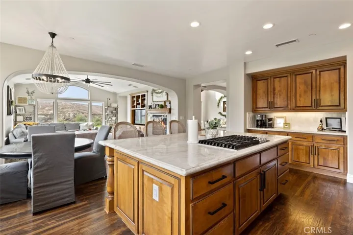 2048 Middle Creek Road, Riverside, California 92506