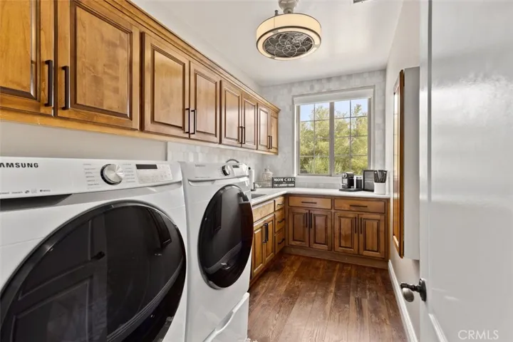 2048 Middle Creek Road, Riverside, California 92506