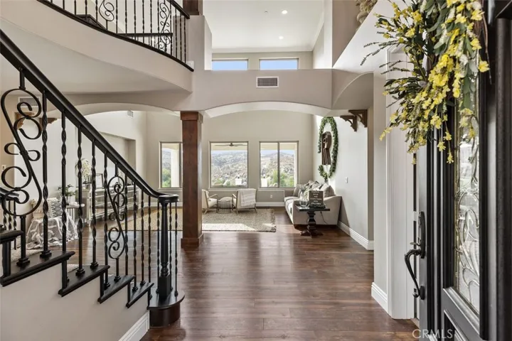 2048 Middle Creek Road, Riverside, California 92506
