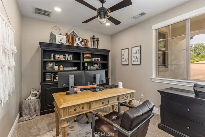 2048 Middle Creek Road, Riverside, California 92506