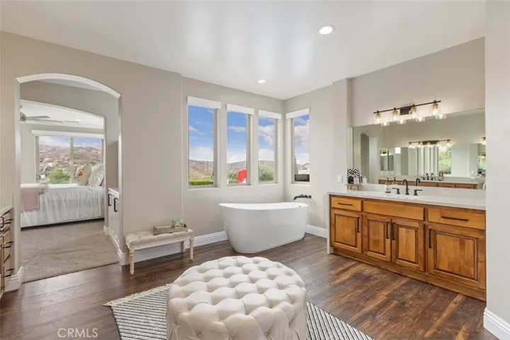 2048 Middle Creek Road, Riverside, California 92506