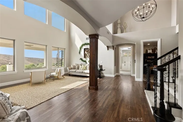 2048 Middle Creek Road, Riverside, California 92506
