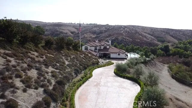 2048 Middle Creek Road, Riverside, California 92506
