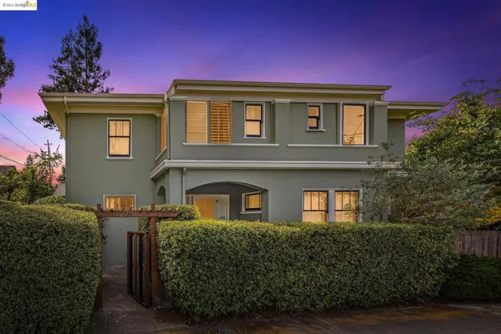 275 Ridgeway, Oakland, California 94611
