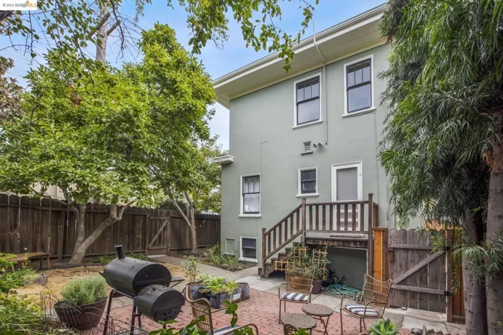 275 Ridgeway, Oakland, California 94611