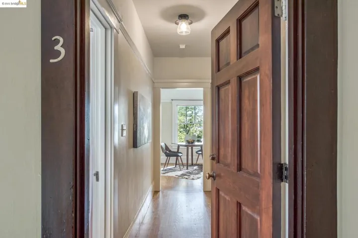 275 Ridgeway, Oakland, California 94611