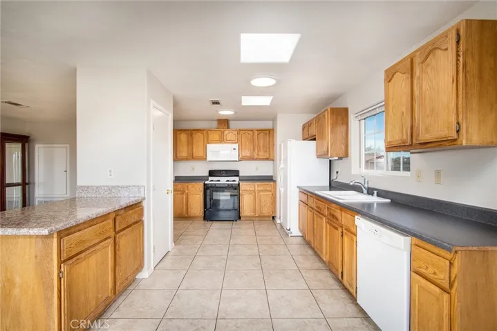 4949 1st Street E, Joshua Tree, California 92252