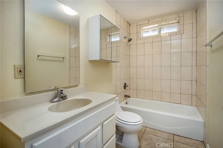 4949 1st Street E, Joshua Tree, California 92252