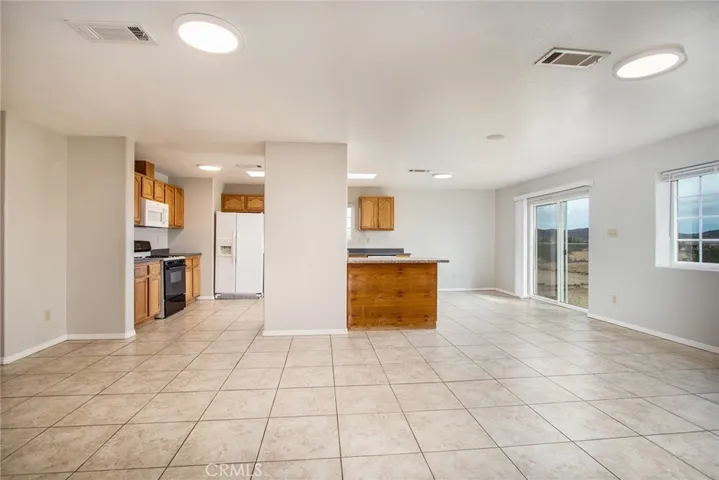 4949 1st Street E, Joshua Tree, California 92252