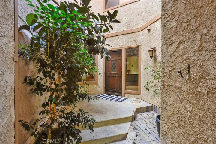 32126 Canyon Crest Court, Westlake Village, California 91361