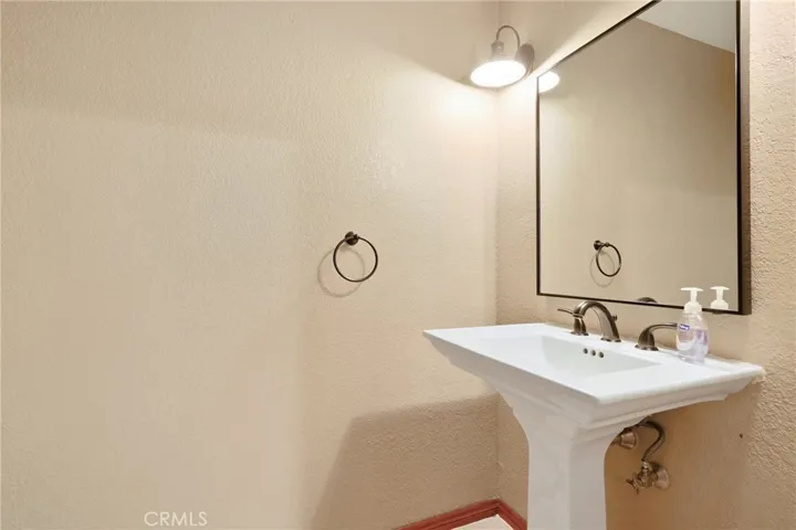 32126 Canyon Crest Court, Westlake Village, California 91361