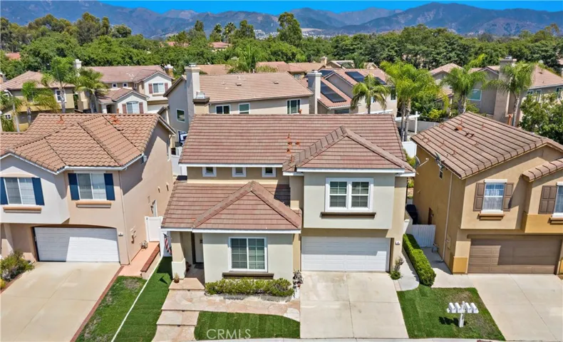 Lyon Promenade is a great neighborhood in the heart of RSM. The Saddleback Mountains are a beautiful backdrop.