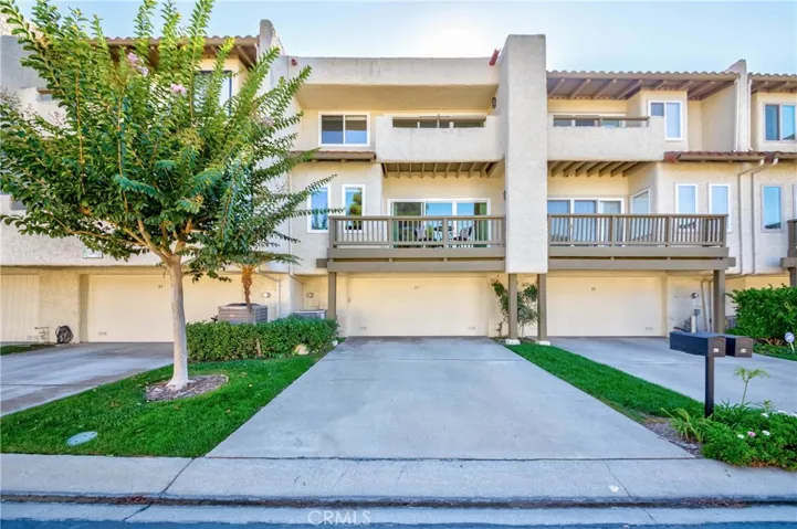 97 Aspen Way, Rolling Hills Estates, California 90274