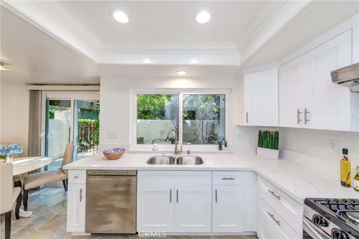 97 Aspen Way, Rolling Hills Estates, California 90274