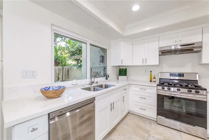 97 Aspen Way, Rolling Hills Estates, California 90274