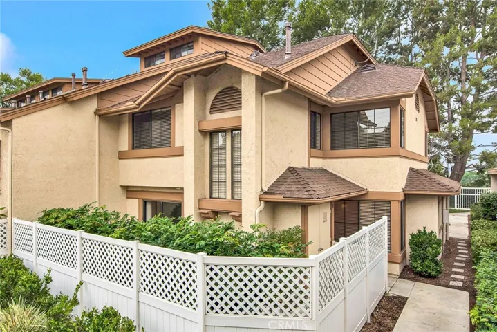 2111 Cheyenne Way 8, Fullerton, California 92833