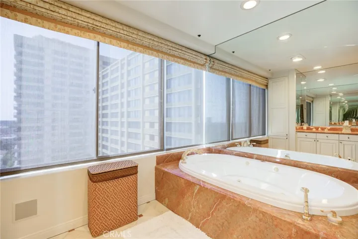 10724 Wilshire Blvd 1109, Los Angeles, California 90024