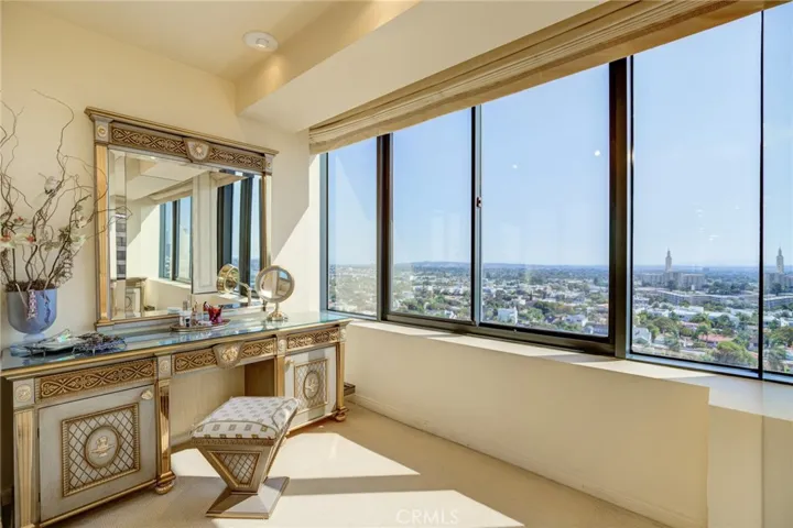 10724 Wilshire Blvd 1109, Los Angeles, California 90024