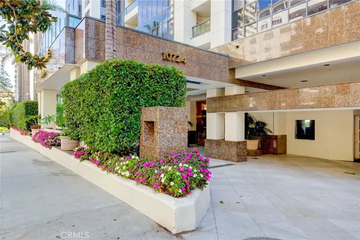 10724 Wilshire Blvd 1109, Los Angeles, California 90024