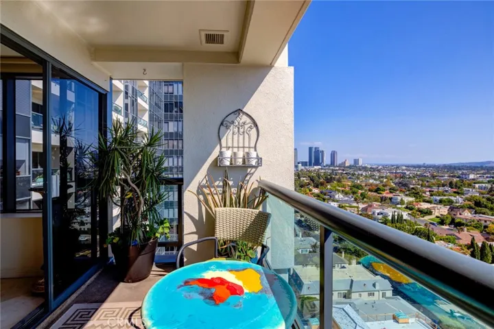10724 Wilshire Blvd 1109, Los Angeles, California 90024