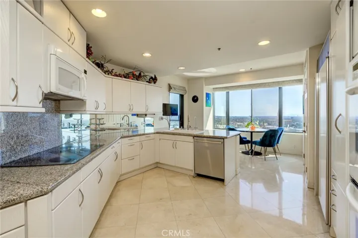 10724 Wilshire Blvd 1109, Los Angeles, California 90024