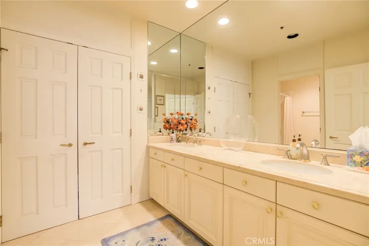 10724 Wilshire Blvd 1109, Los Angeles, California 90024