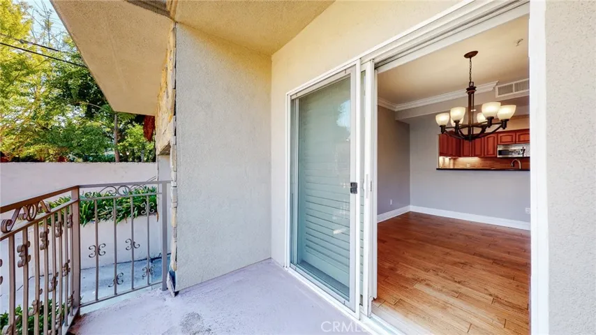 11540 Moorpark Street 103, Studio City, California 91602
