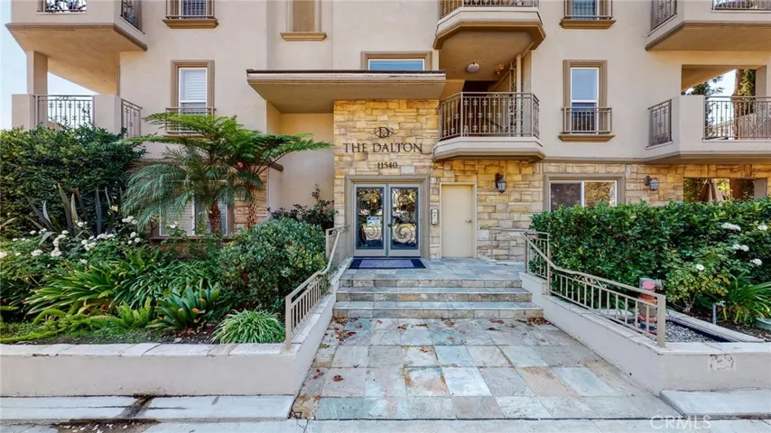 11540 Moorpark Street 103, Studio City, California 91602