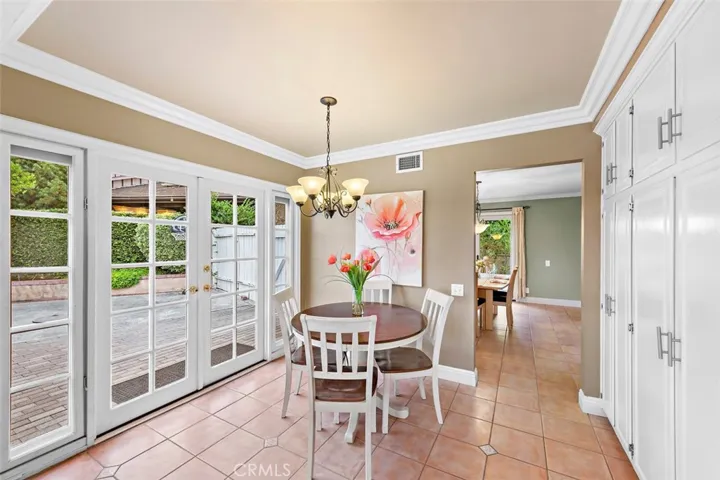 breakfast nook