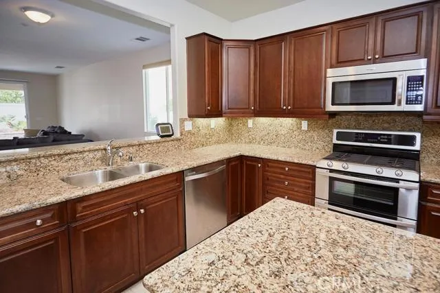 19337 Wildwood Court, Apple Valley, California 92308