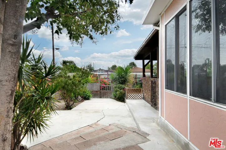12922 Osborne Street, Pacoima, California 91331