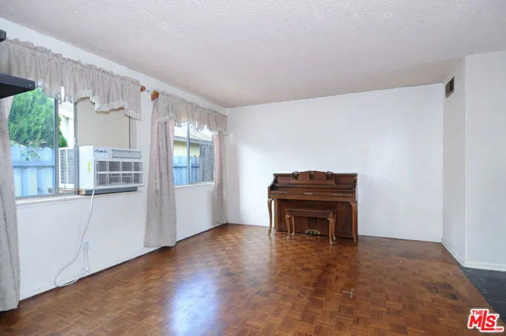 12922 Osborne Street, Pacoima, California 91331