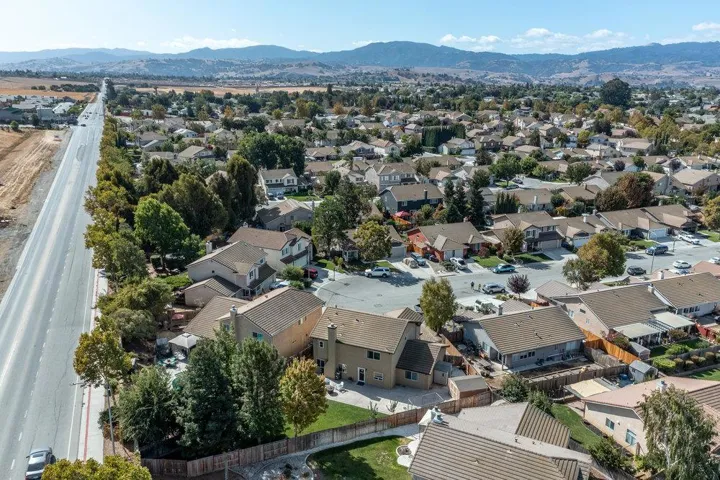 , Hollister, California 95023