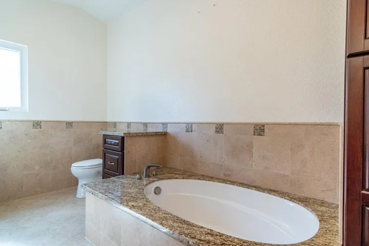 , Hollister, California 95023